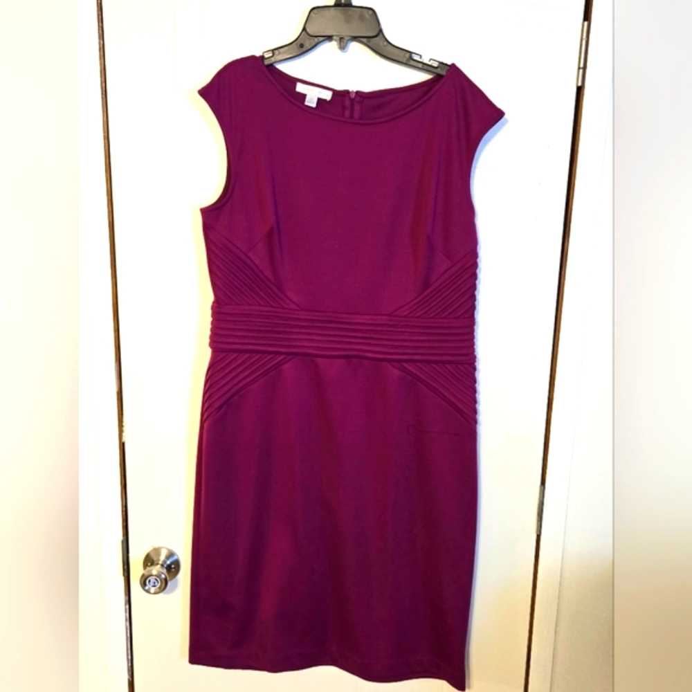 London Times. Dress. 117 - Picture 2 of 4